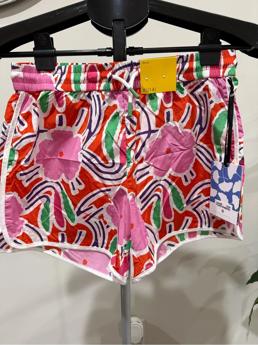 New Diane Von furstenberg girls  Athletic Shorts Size XL (14)